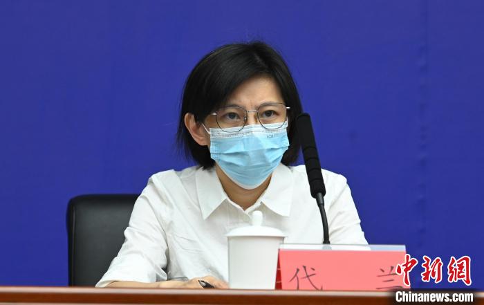 成都市經(jīng)信局總工程師代蘭。　安源 攝