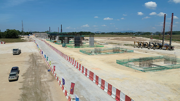 哥打巴魯車站施工現(xiàn)場。中國交通建設(shè)有限公司供圖