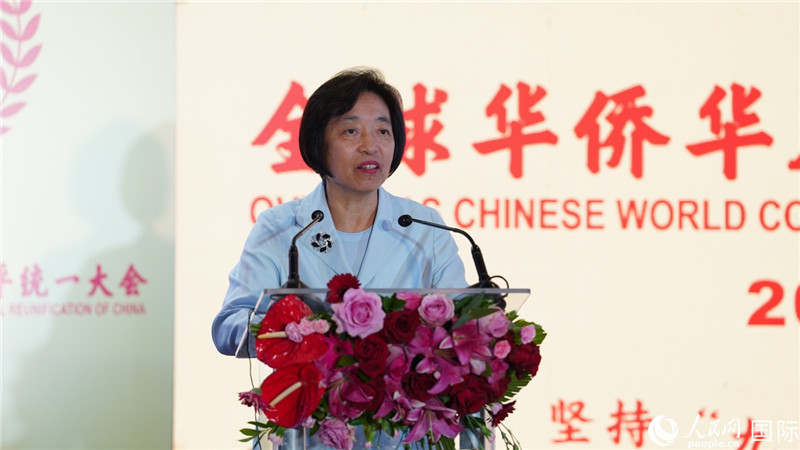 全國(guó)政協(xié)副主席、中國(guó)和平統(tǒng)一促進(jìn)會(huì)副會(huì)長(zhǎng)蘇輝出席大會(huì)并致辭。 人民網(wǎng) 劉暢 攝