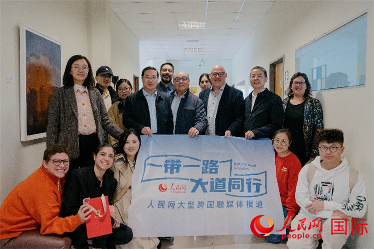 人民網(wǎng)“一帶一路 大道同行”大型跨國融媒體報(bào)道組走進(jìn)烏拉圭。人民網(wǎng)記者 張若涵攝