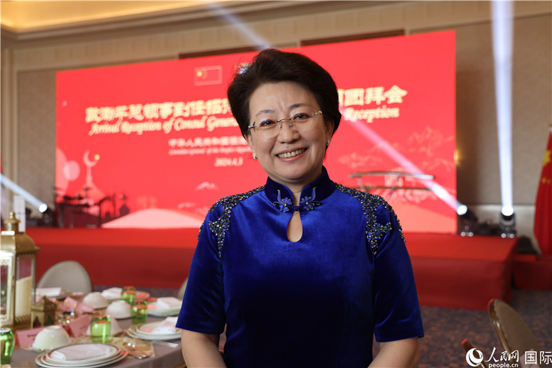 中國(guó)駐迪拜第十一任總領(lǐng)事歐渤芊。人民網(wǎng) 閆夢(mèng)攝