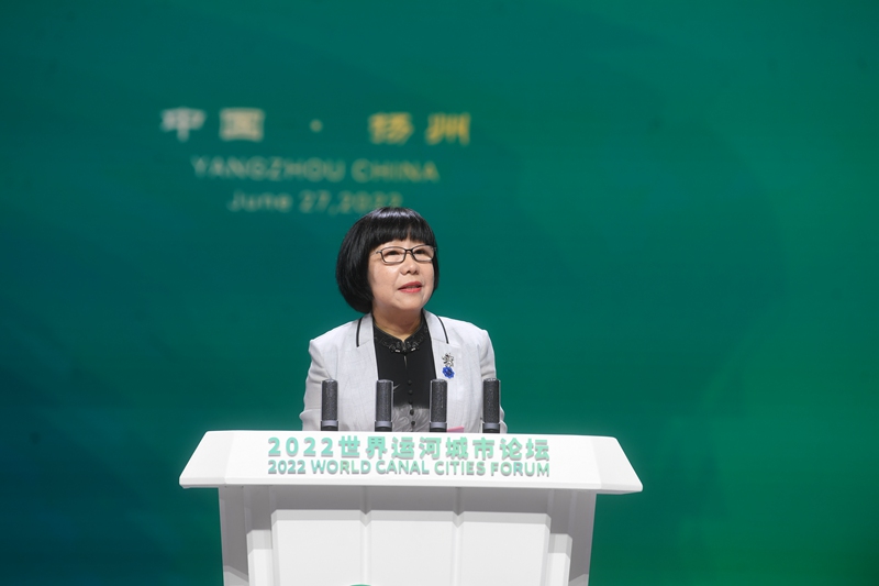 人民網(wǎng)黨委委員、監(jiān)事會(huì)主席唐維紅在大會(huì)上發(fā)言。邵丹攝