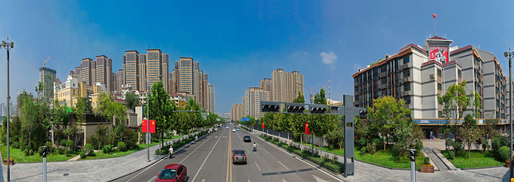臨汾中大街五一路口。