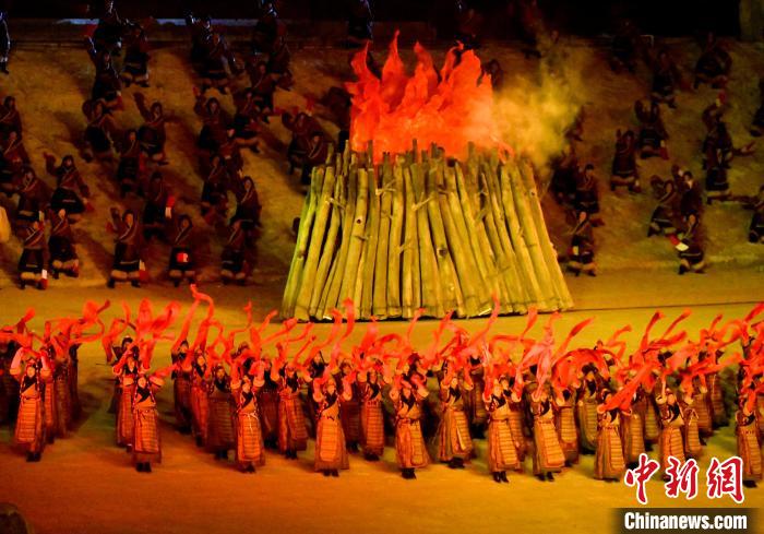 3月17日，西藏拉薩，《文成公主》大型史詩(shī)劇演出現(xiàn)場(chǎng)?！±盍?攝
