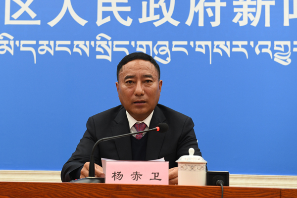 楊赤衛(wèi) 林芝市常委、政府副市長.JPG
