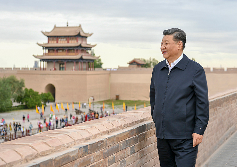 2019年8月20日，習(xí)近平總書記來到甘肅嘉峪關(guān)關(guān)城，登上城樓察看關(guān)城整體面貌，聽取河西走廊長(zhǎng)城、關(guān)隘歷史文化情況介紹。
