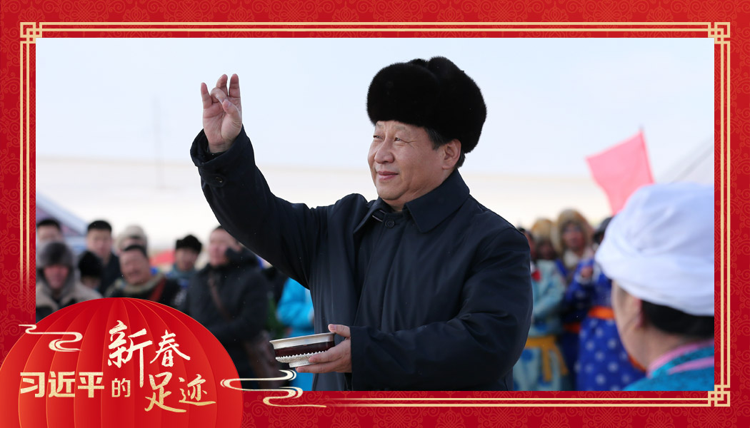 2014年1月27日，習(xí)近平總書(shū)記在內(nèi)蒙古錫林浩特市寶力根蘇木（鄉(xiāng)）參加冬季那達(dá)慕“五畜祈?！眱x式。