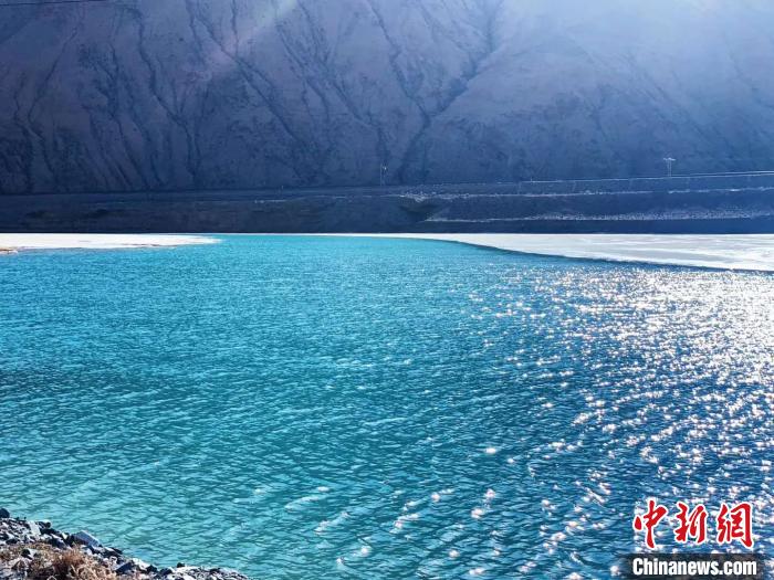 長(zhǎng)江源頭河流、湖泊、濕地實(shí)現(xiàn)常態(tài)化巡查巡護(hù)