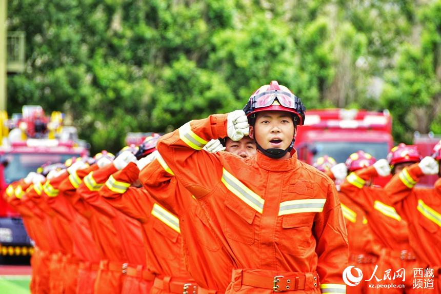 誓師大會(huì)現(xiàn)場。人民網(wǎng) 李海霞 攝