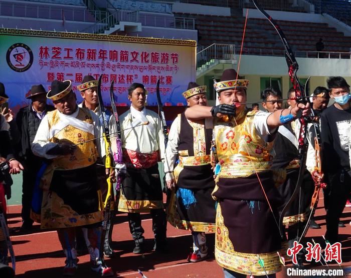 圖為響箭比賽現(xiàn)場(chǎng)?！∪轿木?攝