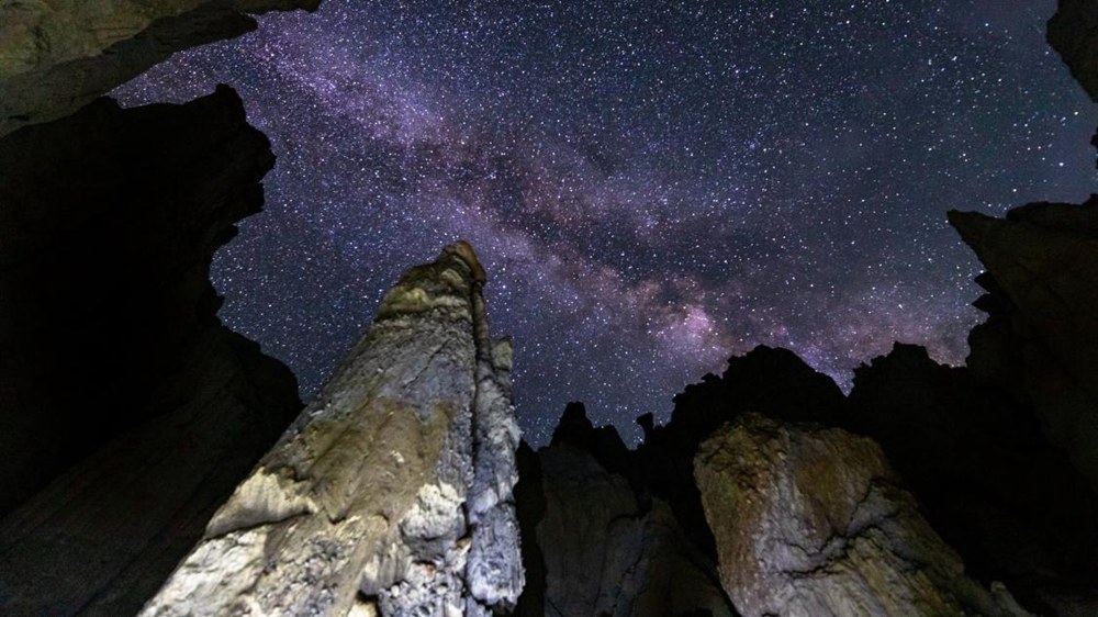 手可摘星辰。貢覺群培攝