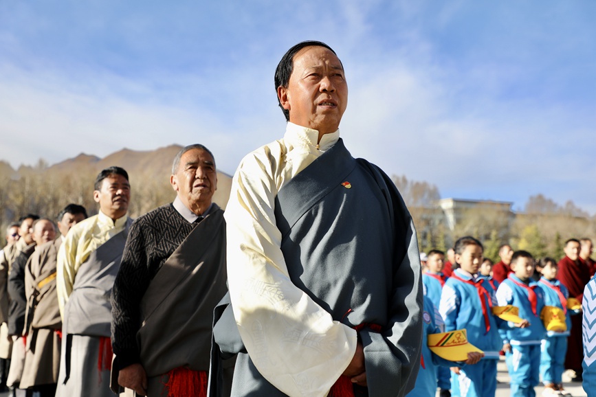 “升國(guó)旗、唱國(guó)歌”儀式現(xiàn)場(chǎng)。